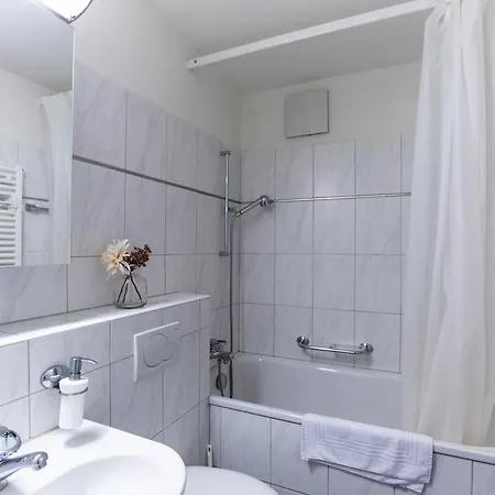 דירה 1br Near And Very - Hoesch 13 ציריך