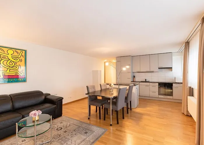 1br Near And Very - Hoesch 13