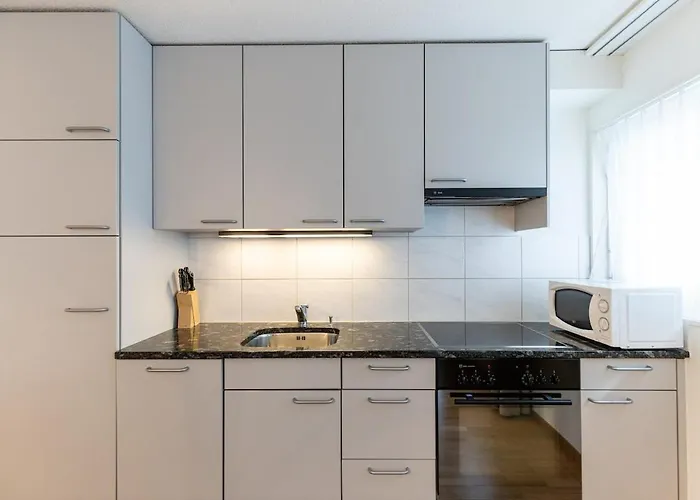 1br Near And Very - Hoesch 13